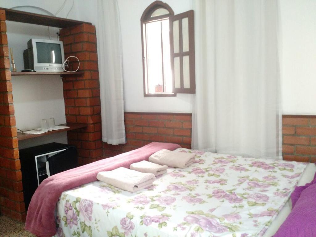 Suites Tropicana Guesthouse Cabo Frio Esterno foto
